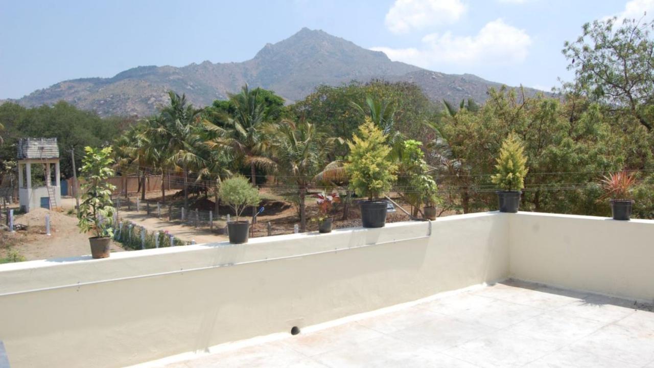 Srb Residency Hotell Tiruvannāmalai Exteriör bild