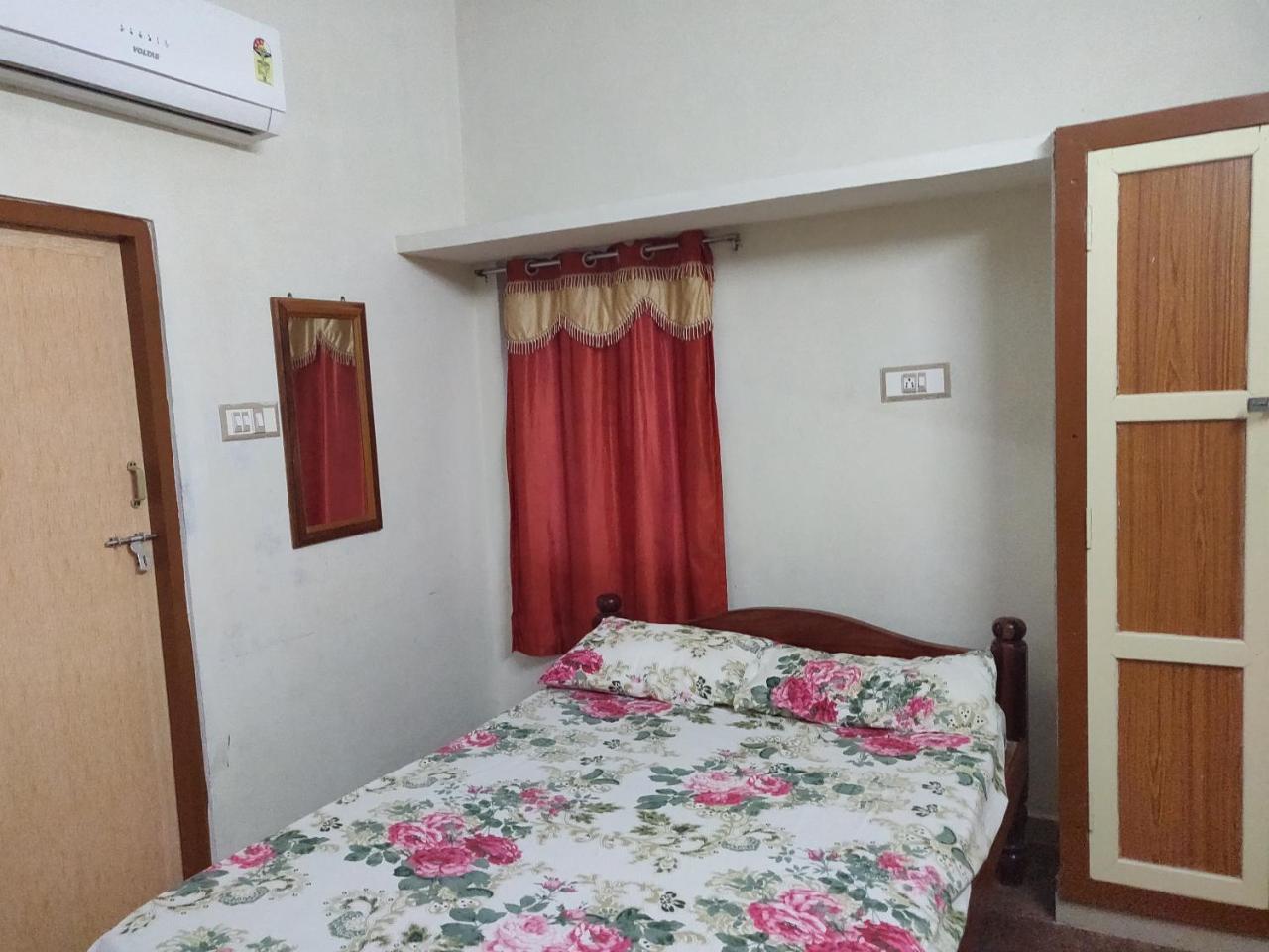 Srb Residency Hotell Tiruvannāmalai Exteriör bild