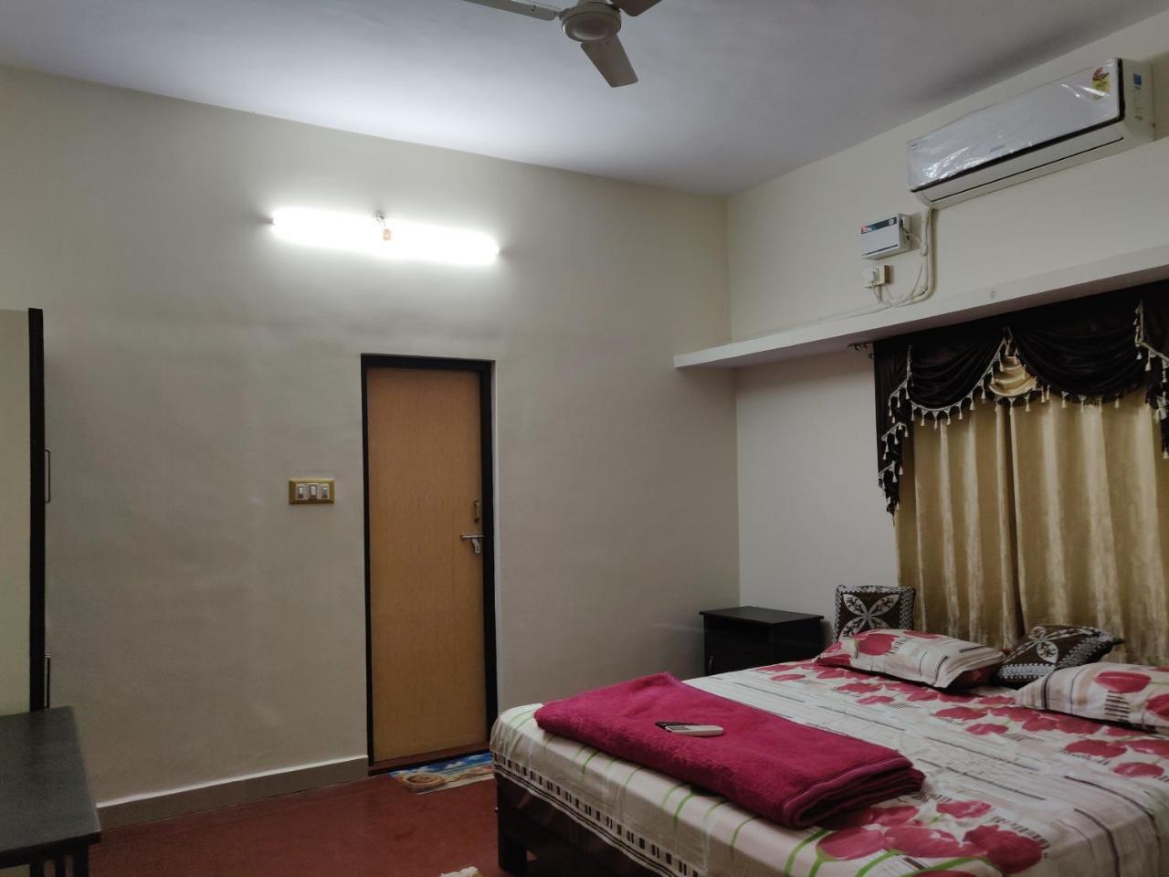 Srb Residency Hotell Tiruvannāmalai Exteriör bild
